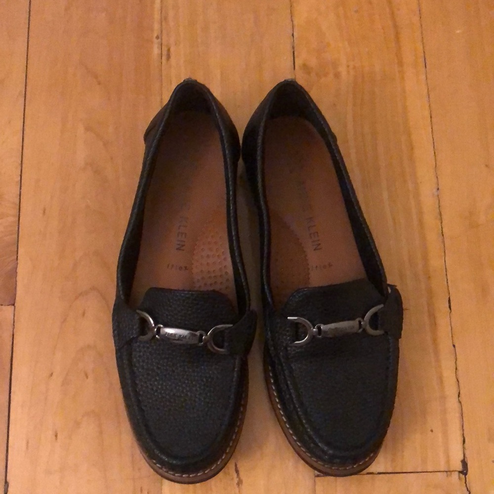 Anne Klein black slide on shoes